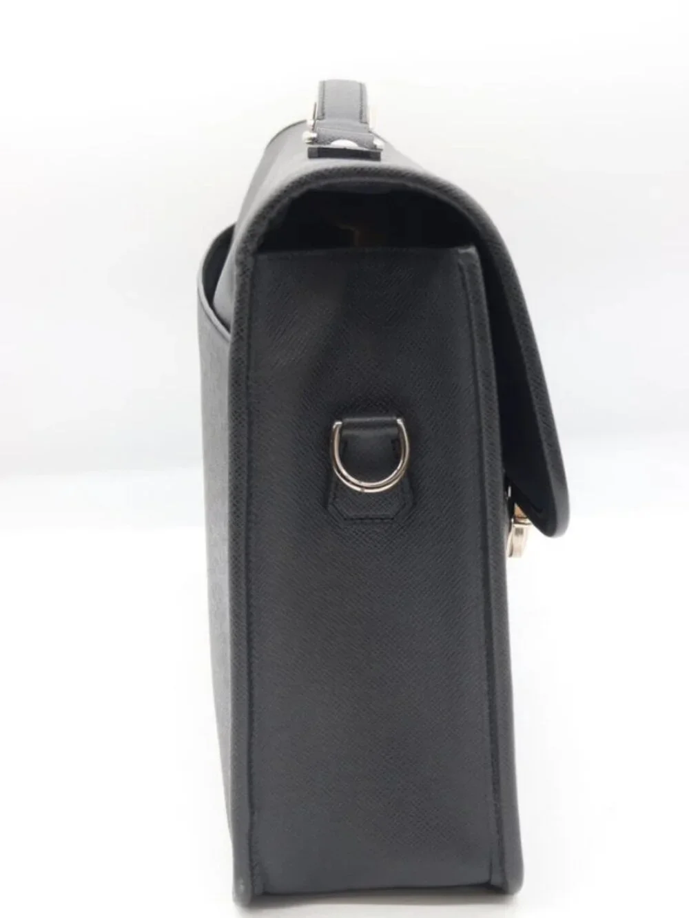 Louis Vuitton Taïga Anton Briefcase - Black